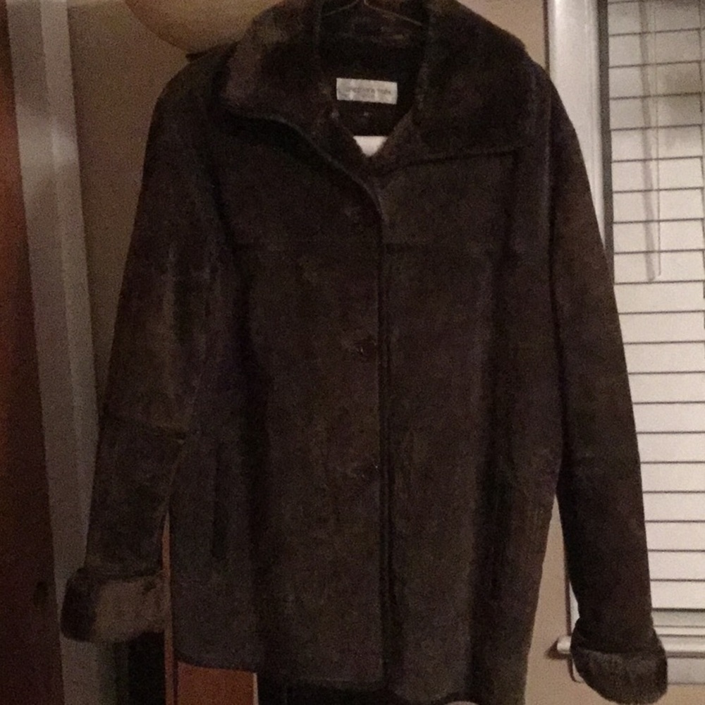 Jones New York brown suede coat, leather trim.